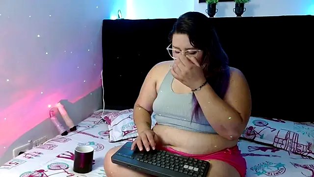 EmmaTower online show from 09-26-25, 01:37