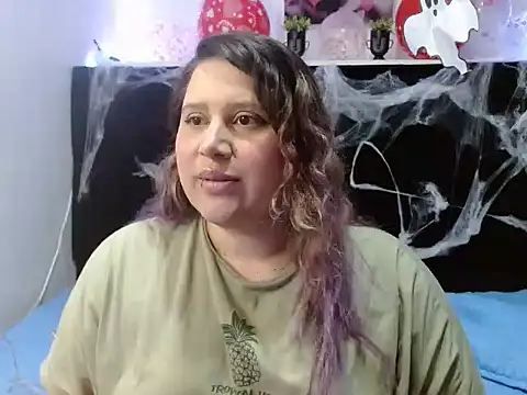 EmmaTower online show from 10-14-25, 07:25