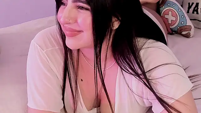 Snapshot of Camila_Matinez_ chatting on 10-18-25, 12:13 Camila Matinez online show from 10-18-25, 12:13