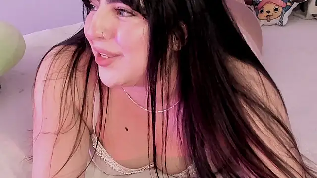 Snapshot of Camila_Matinez_ chatting on 10-28-25, 12:36 Camila Matinez online show from 10-28-25, 12:36