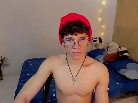 Snapshot of Tom_Blues chatting on 11-05-25, 01:00 Tom Blues online show from 11-05-25, 01:00