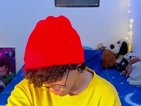 Snapshot of Tom_Blues chatting on 03-10-26, 04:06 Tom Blues online show from 03-10-26, 04:06