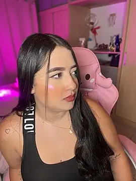 Emiily Moore1 online show from 05-20-26, 11:44