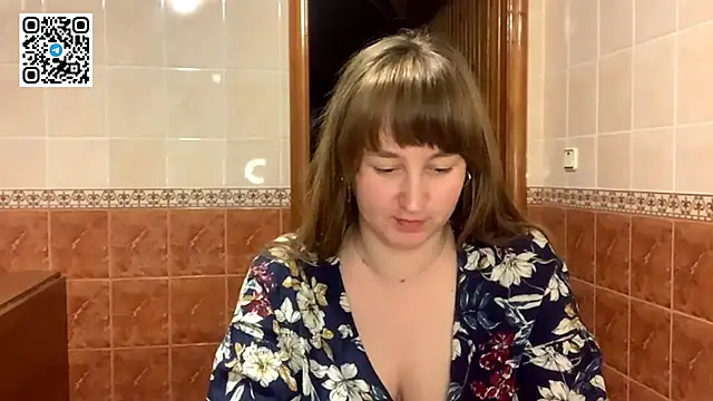 MaroonMoon  online show from 10-28-25, 08:22