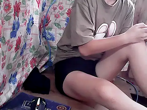 pinay-momm1682 online show from 04-26-26, 06:33
