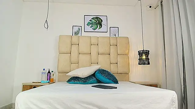 elizawiliamst online show from 10-10-25, 11:53