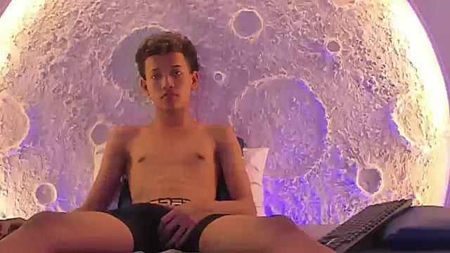  Noah19 online show from 10-06-25, 08:06