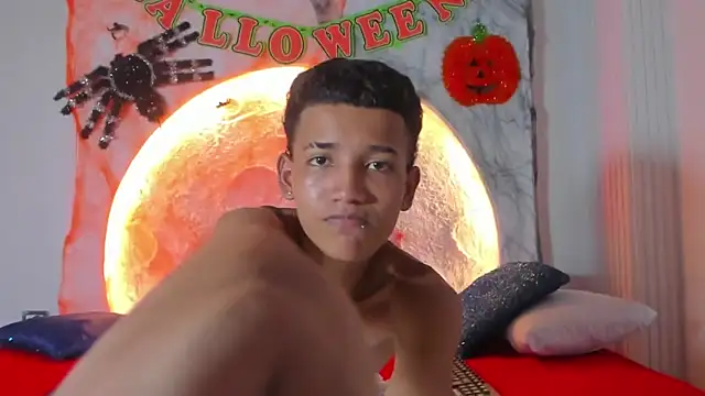  Noah19 online show from 10-22-25, 07:02