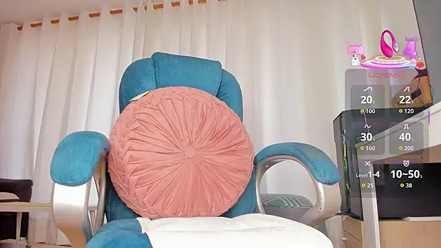 Snapshot of MendezMaria chatting on 11-10-25, 08:30 MendezMaria online show from 11-10-25, 08:30