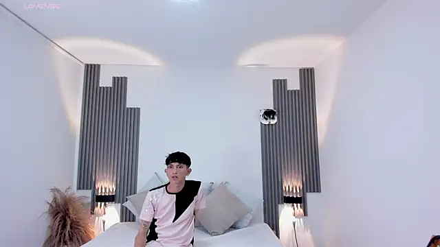 DodoyandCriss online show from 09-15-25, 02:39