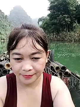 Lyly nuce online show from 10-13-25, 01:27