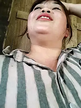 Lyly nuce online show from 11-05-25, 07:52