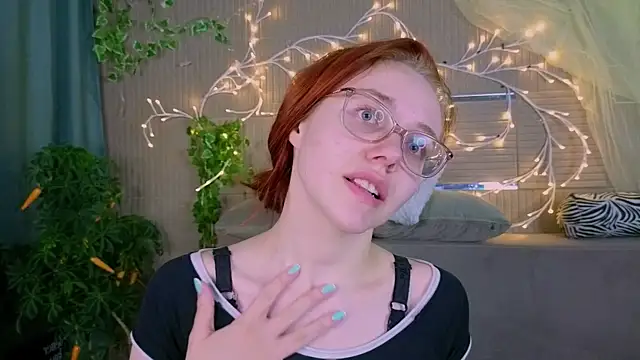 PollyVinice online show from 05-12-26, 02:58