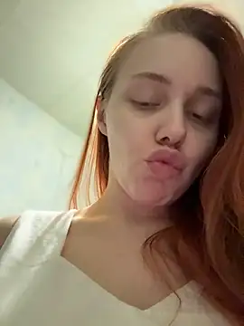 PollyVinice online show from 06-26-26, 06:01
