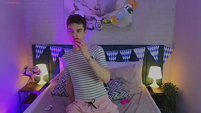 KAI INK online show from 09-18-25, 10:01