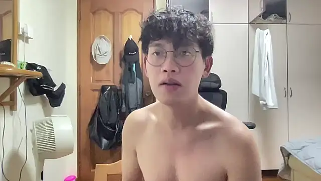 Passionatetwink2 online show from 10-15-25, 11:32