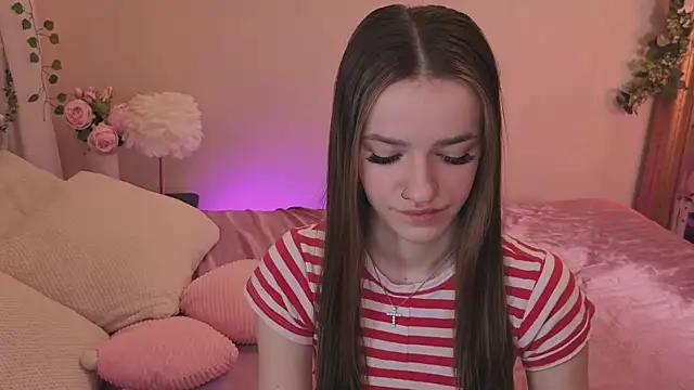 E l i z e  online show from 05-09-26, 05:23