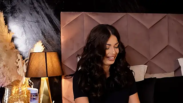 EvaRhea online show from 09-25-25, 02:59