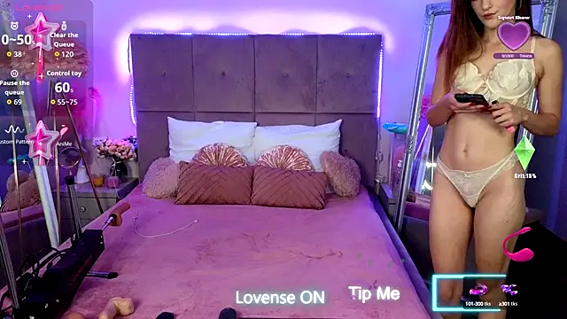 Nicole Bond online show from 10-11-25, 02:11