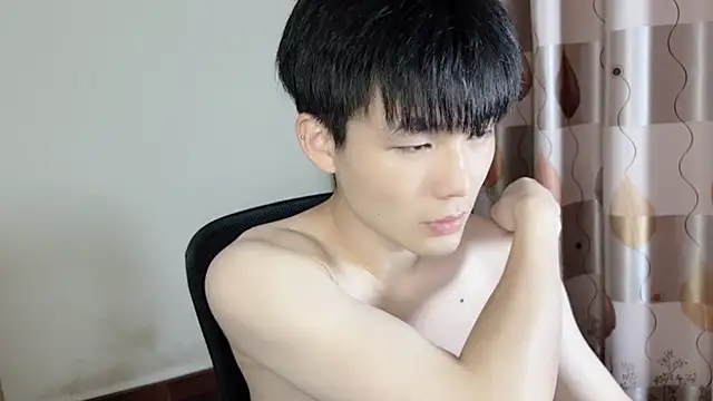 Snapshot of xiaoyang5200 chatting on 09-21-25, 02:29 xiaoyang5200 online show from 09-21-25, 02:29