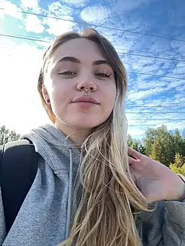 LunaMillie online show from 09-14-25, 09:08