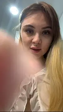 LunaMillie online show from 01-06-26, 10:30