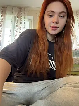 Snapshot of LunaMillie chatting on 05-16-26, 10:36 LunaMillie online show from 05-16-26, 10:36