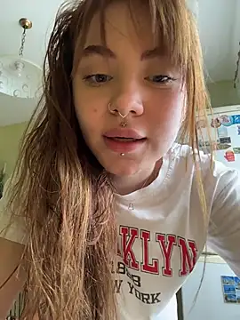 Snapshot of LunaMillie chatting on 07-10-26, 09:34 LunaMillie online show from 07-10-26, 09:34