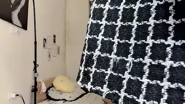 MaiLiiil online show from 01-11-26, 02:55