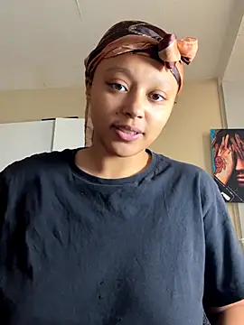 Snapshot of Marleymols chatting on 09-15-25, 02:17 Marleymols online show from 09-15-25, 02:17