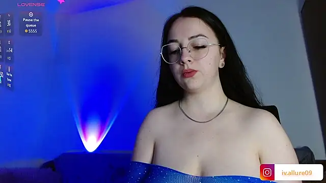 Snapshot of IvyClouds chatting on 03-27-26, 05:24 IvyClouds online show from 03-27-26, 05:24