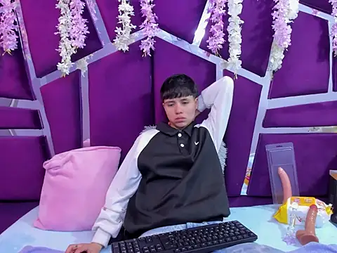 Bruno Cruzz online show from 11-26-25, 01:39