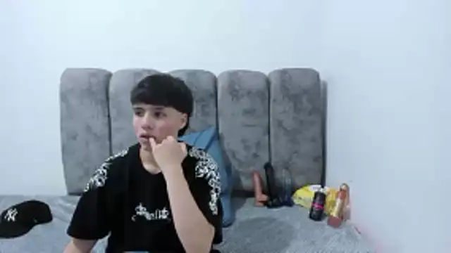 Bruno Cruzz online show from 03-25-26, 03:23