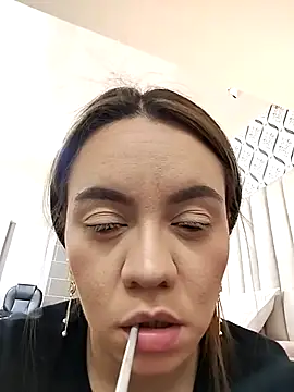 Sky Junne online show from 09-27-25, 05:07