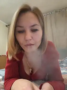 Snapshot of VeroLoverx chatting on 10-17-25, 03:47 VeroLoverx online show from 10-17-25, 03:47