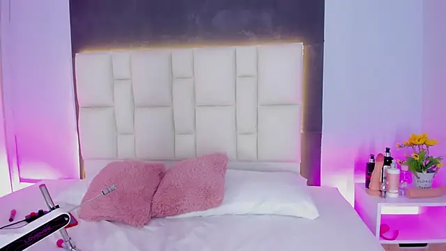 Snapshot of SammyRose_ chatting on 10-03-25, 08:17 SammyRose online show from 10-03-25, 08:17