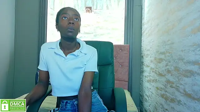 Snapshot of katia_green1 chatting on 09-16-25, 11:44 katia green1 online show from 09-16-25, 11:44