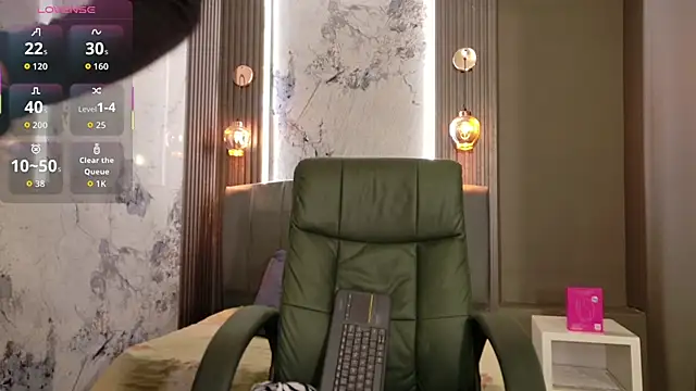 Snapshot of katia_green1 chatting on 10-12-25, 11:53 katia green1 online show from 10-12-25, 11:53