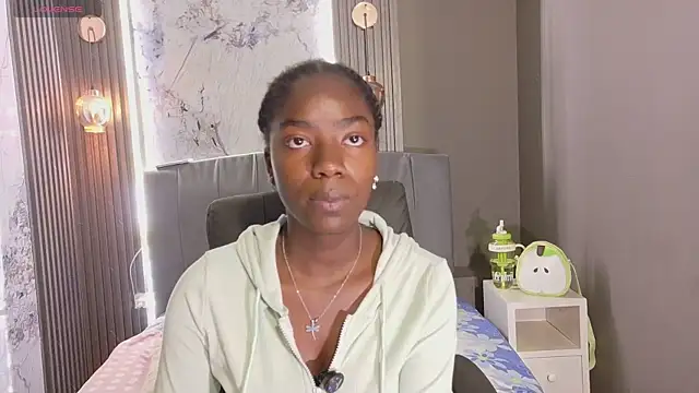 Snapshot of katia_green1 chatting on 04-06-26, 12:50 katia green1 online show from 04-06-26, 12:50