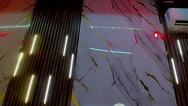 VictoriaDuart online show from 12-17-25, 07:53