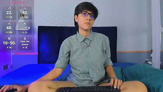 Tsuki Maru online show from 10-08-25, 08:17