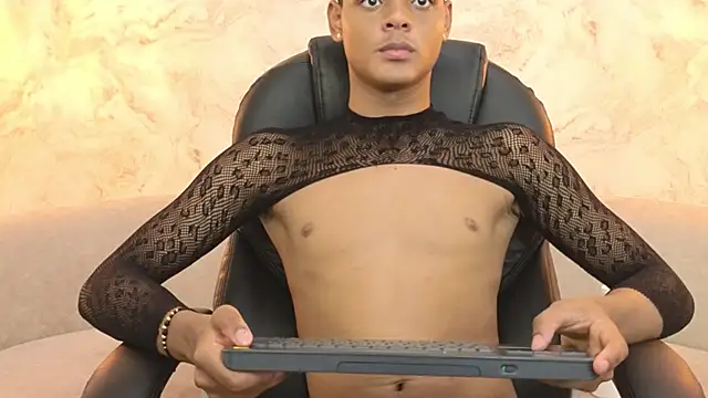 Valentino Thompson online show from 09-11-25, 07:58