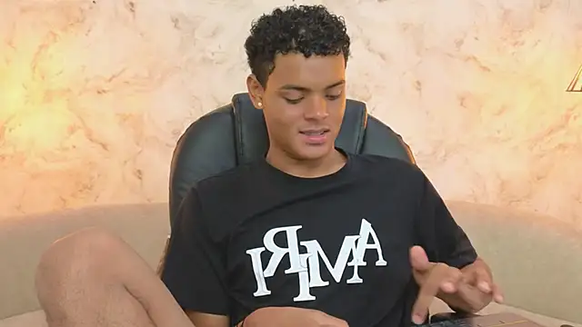 Valentino Thompson online show from 09-26-25, 07:51