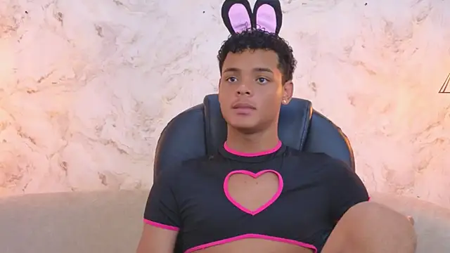 Valentino Thompson online show from 09-30-25, 08:25