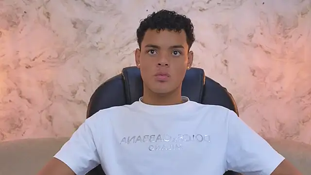 Valentino Thompson online show from 10-19-25, 07:03