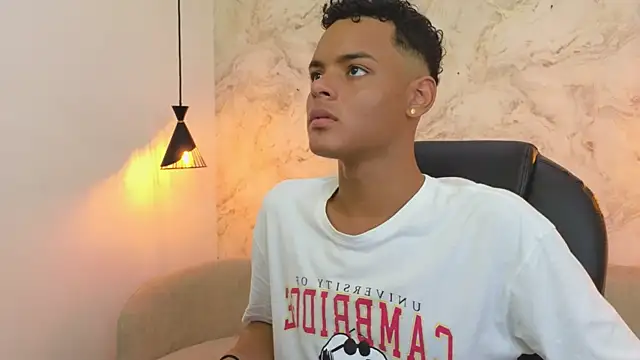 Valentino Thompson online show from 10-21-25, 07:58