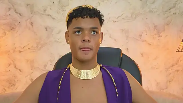 Valentino Thompson online show from 10-22-25, 08:41