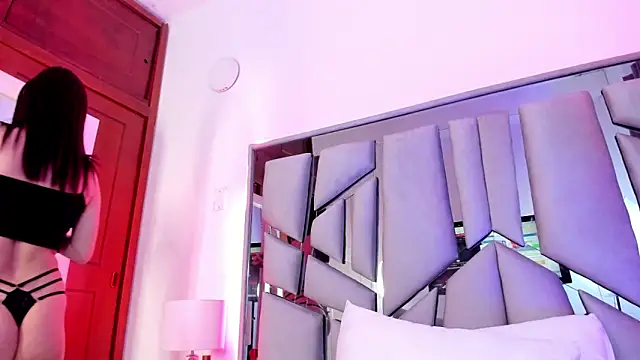  valeria saenz  online show from 10-04-25, 03:04