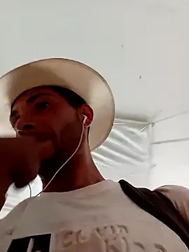 Snapshot of AlphaAlterX chatting on 02-25-26, 09:13 AlphaAlterX online show from 02-25-26, 09:13