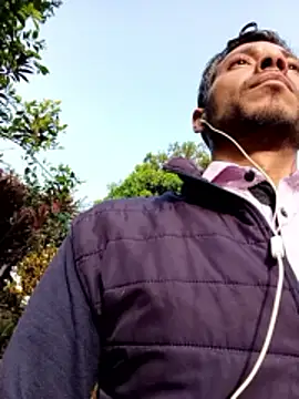 Snapshot of AlphaAlterX chatting on 03-04-26, 12:33 AlphaAlterX online show from 03-04-26, 12:33